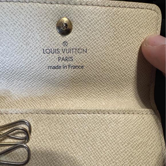 Louis Vuitton Damier Azure Key Holder - Picture 6 of 9